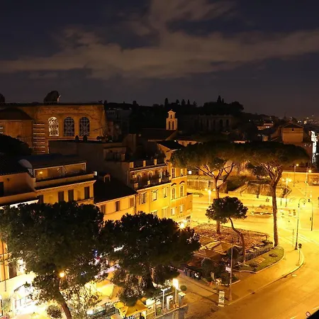 Apartment Maxima: Amazing View Of The Roman Forum