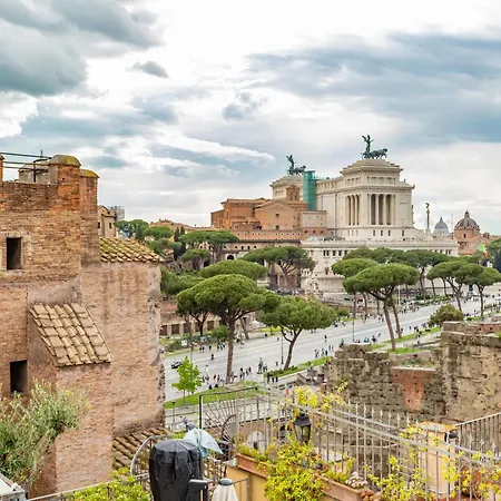 Maxima: Amazing View Of The Roman Forum Apartment